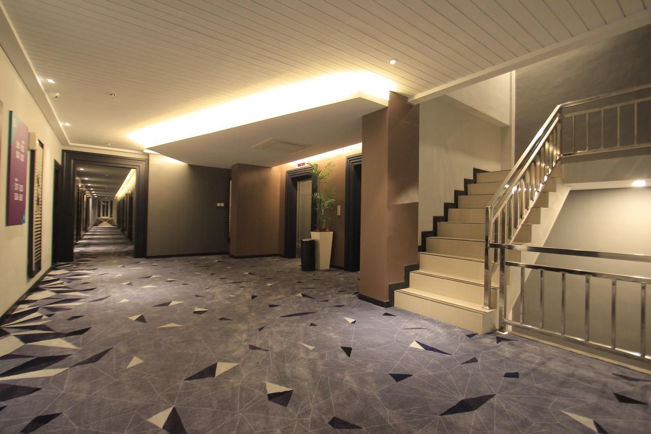 Forriz Hotel Γιογκιακάρτα Εξωτερικό φωτογραφία