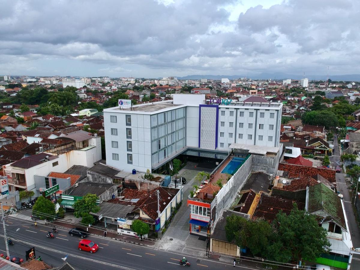 Forriz Hotel Γιογκιακάρτα Εξωτερικό φωτογραφία