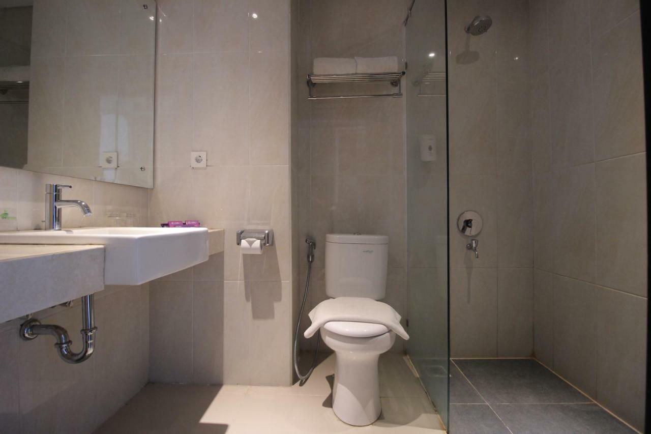 Forriz Hotel Γιογκιακάρτα Εξωτερικό φωτογραφία